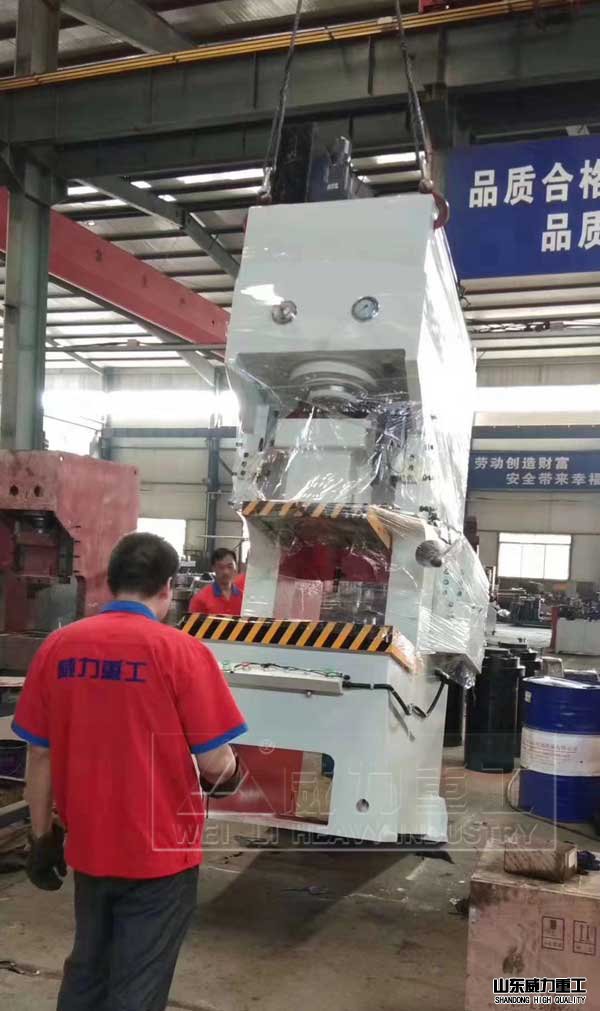 100噸開式液壓沖床裝配安裝