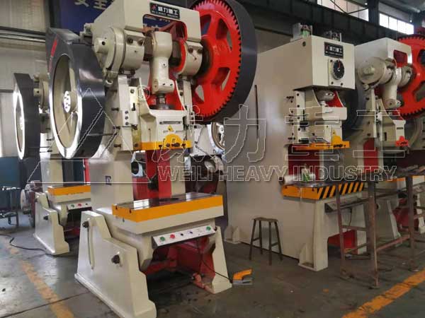 160噸沖床廠家車間現(xiàn)貨